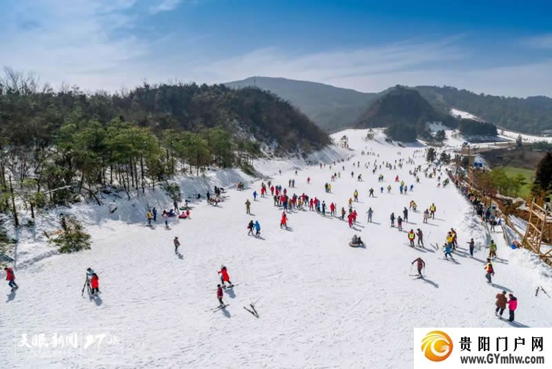 滑雪“开板” 温泉氤氲|冷热资源点燃贵州冬季旅游市场(图3) 滑雪“开板” 温泉氤氲|冷热资源点燃贵州冬季旅游市场(图3)