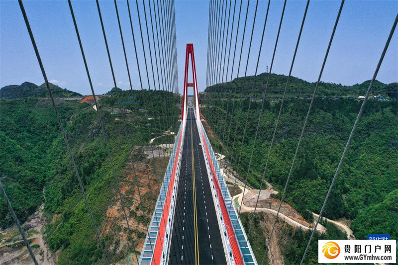 贵州龙里河大桥建成通车(图15) 贵州龙里河大桥建成通车(图15)