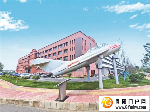黔中破浪——安顺“快、新、绿”赶超记(图1) 黔中破浪——安顺“快、新、绿”赶超记(图1)