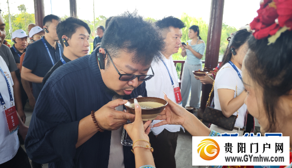 第十二届安顺旅游产业发展大会开幕(图13) 第十二届安顺旅游产业发展大会开幕(图13)